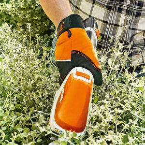 Impugnatura ergonomica del rifinitore a batteria STIHL HSA 26